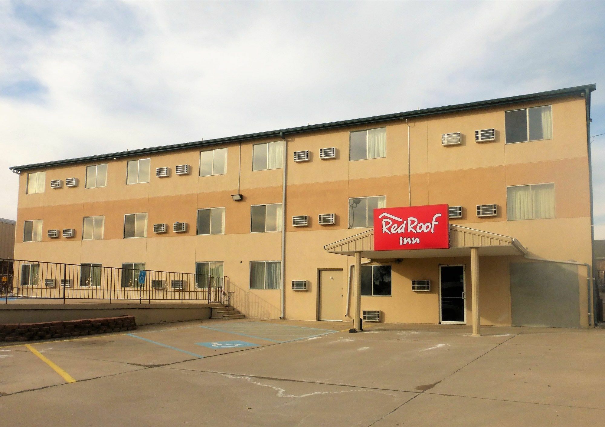 Motel Red Roof Cameron